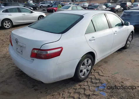 2008 Toyota Camry Le z USA, uszkodzony, nr VIN 4T4BE46K18R046596